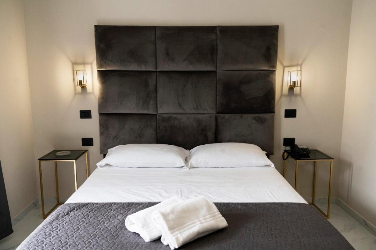 Hotel Elite Varcaturo Bagian luar foto