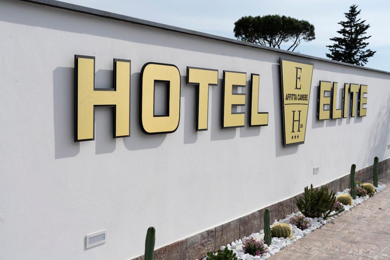 Hotel Elite Varcaturo Bagian luar foto