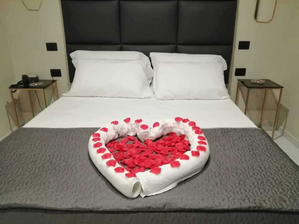Hotel Elite Varcaturo Bagian luar foto