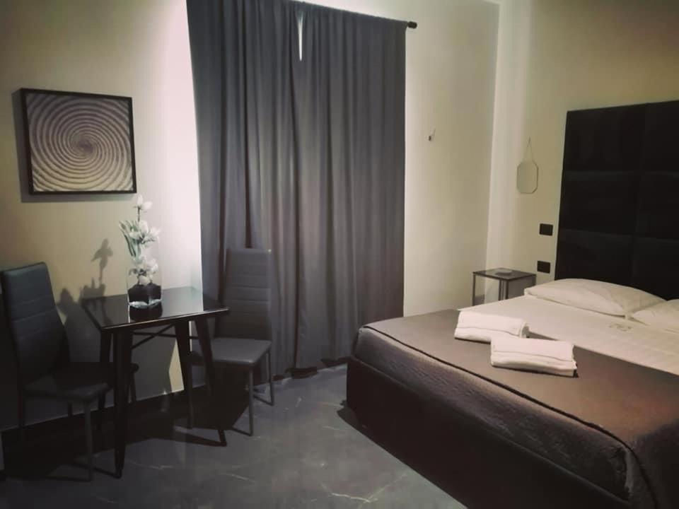 Hotel Elite Varcaturo Bagian luar foto