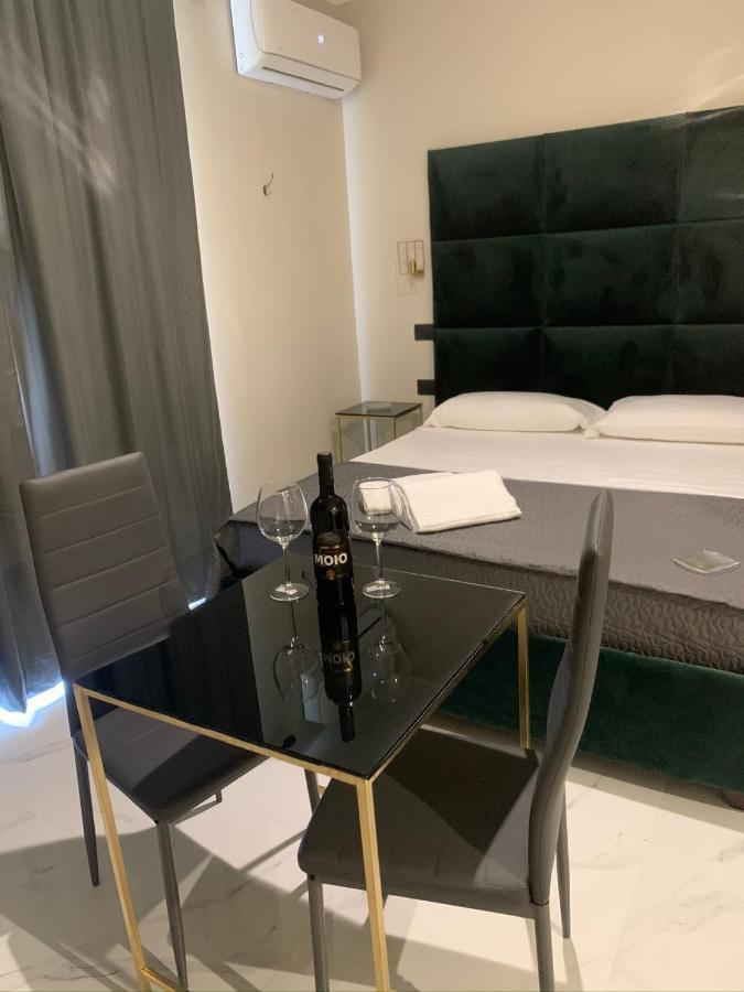 Hotel Elite Varcaturo Bagian luar foto